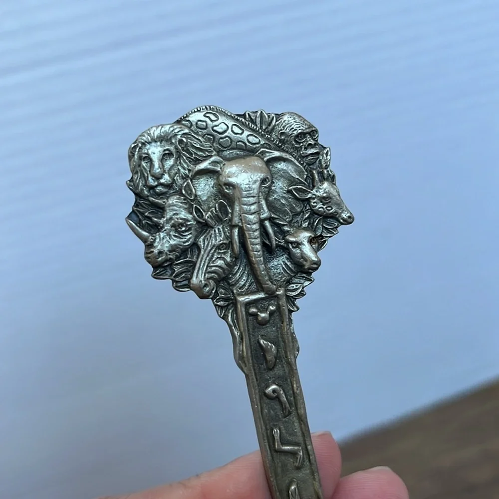 Disney Vintage 1998 The Animal Kingdom Souvenir Collectible Pewter Spoon